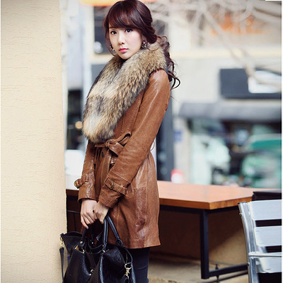 2012秋冬女裝修身奢華貉子毛領(lǐng)皮衣 中長(zhǎng)款加棉洗水皮大衣的時(shí)尚魅力